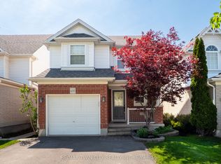 635 Bonavista Dr, Waterloo, ON N2K4B3