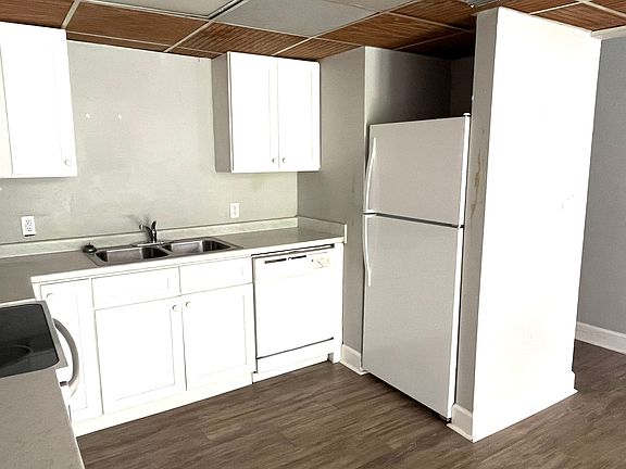 3rd image of 1008 Sharer Ct Unit 17