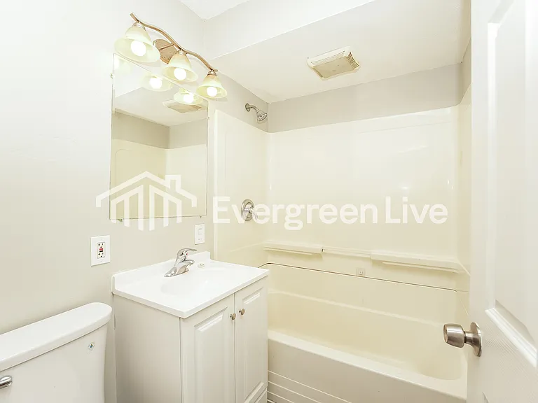 1307 Cedar Dr — Photo 8
