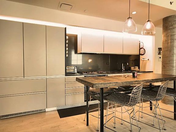 2nd image of 115 Norfolk St APT 201