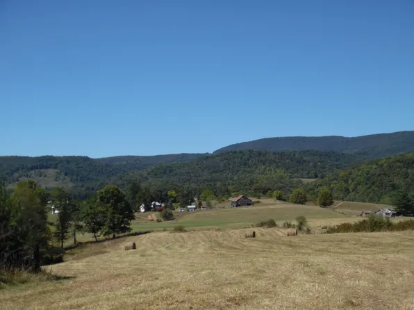 7 The Pines Dr, Marlinton, WV 24954
