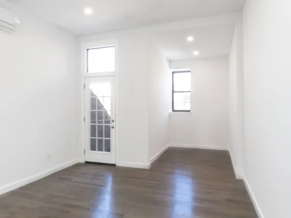 2573 Atlantic Avenue image 11 of 12