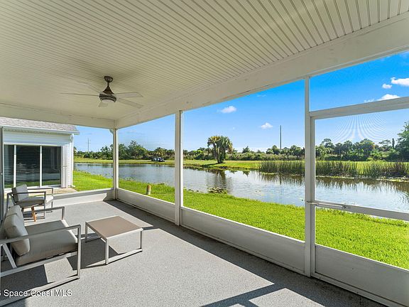 2nd image of 761 E Plantation Dr