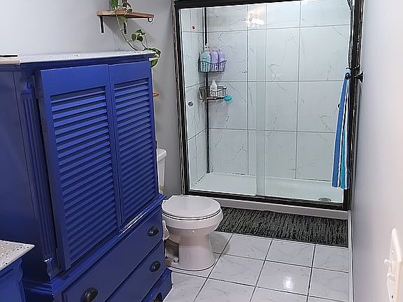 Master bath 
