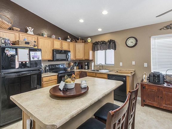 3rd image of 3942 N Creosote Ct
