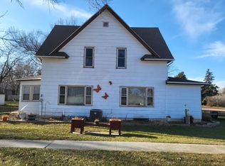 111 E 3rd Ave, Mount Vernon, SD 57363