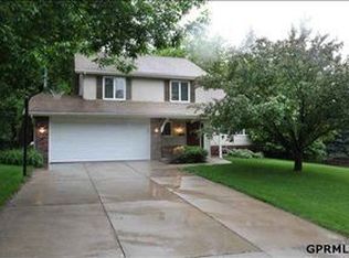 15265 Arbor St, Omaha, NE 68144