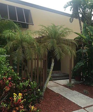 2nd image of 1321 E Golfview Dr