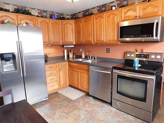 5th image of 403 Westview Dr