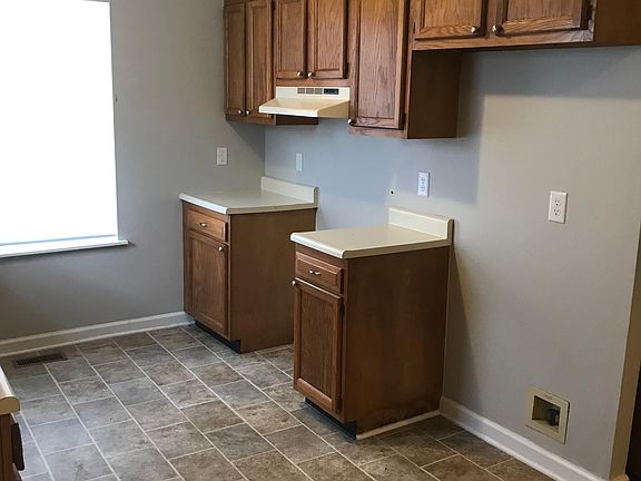 4th image of 1741 Gerald Dr
