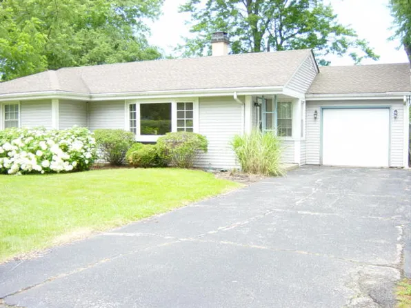 25422 W Lehmann Blvd, Lake Villa, IL 60046