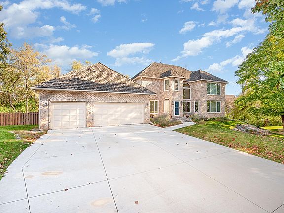 2nd image of 8973 Knoble Ct