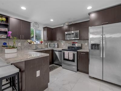 3020 NW 45th St, Miami, FL, 33142