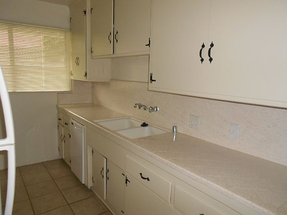 5th image of 1457 S Westgate Ave APT D