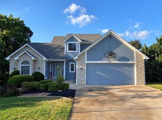 38600 E Parrent Rd, Oak Grove, MO 64075