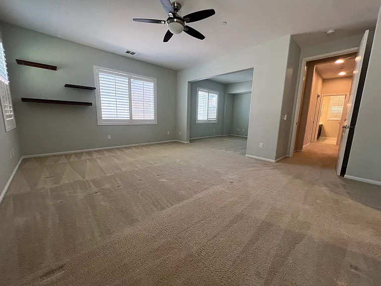 1338 Pyramid Peak St — Photo 26