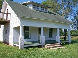 1232 E Clinton Ave, Seymour, MO 65746
