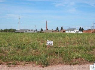 28 Spartan Cir, Superior, WI 54880
