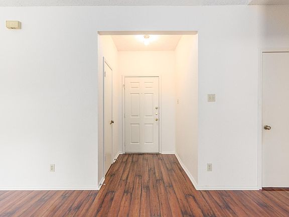 3rd image of 410 Purple Sage Dr
