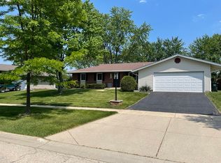 4165 Hudson Dr, Hoffman Estates, IL 60192