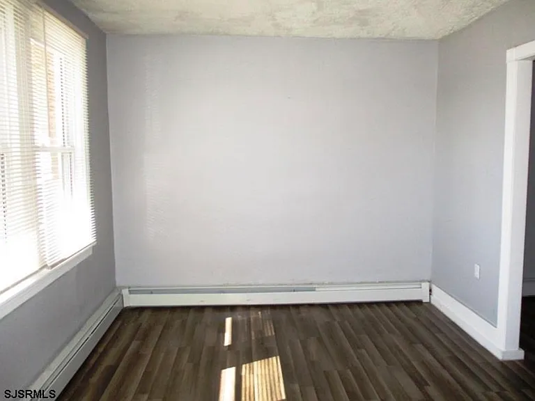 711 Harris Pl — Photo 4