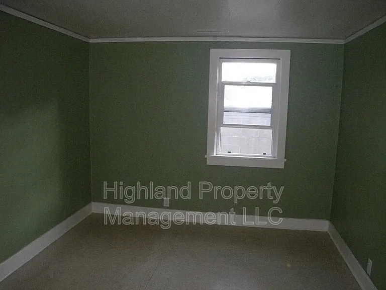 340 S Grand Ave #4 — Photo 8