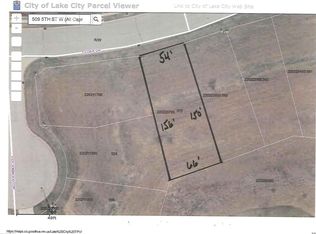 573 Cedar Dr, Lake City, MN 55041