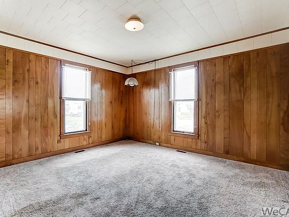 5th image of 612 Leeson Ave