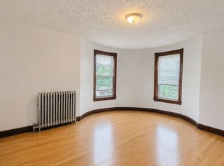 39 May St #2, Worcester, MA 01610