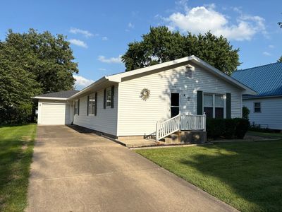 510 N Maple Ave, Minier, IL, 61759