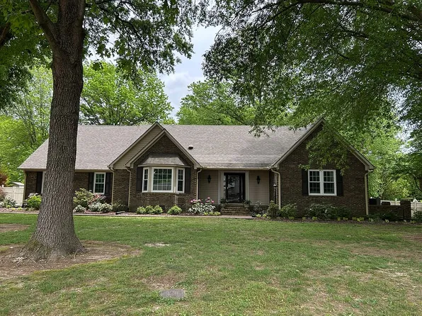 1334 Oaklawn St, Union City, TN 38261