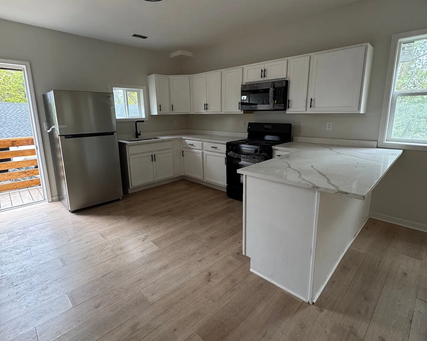 2681 Buchanan St — Photo 3