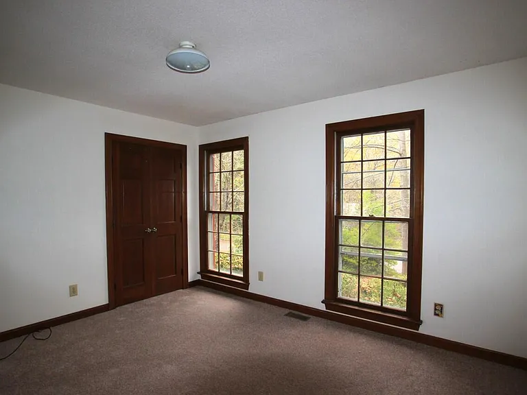 1406 Bloomingdale Dr — Photo 12