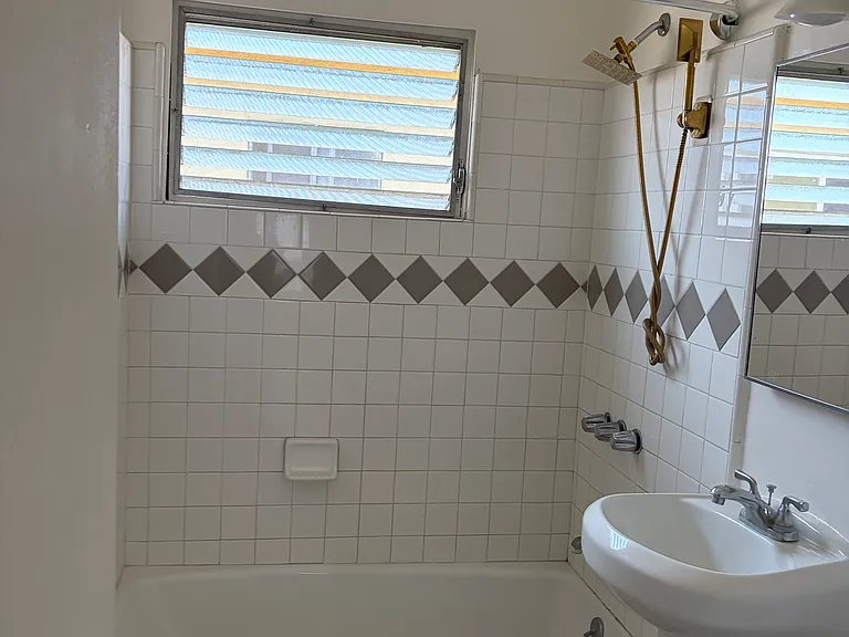 11045 Lower Azusa Rd #7 — Photo 5