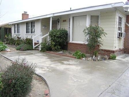 Step up entrance to residence