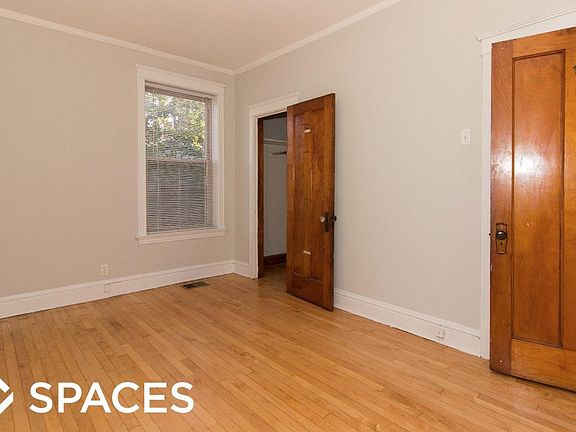 4th image of 2117 W Ainslie St #One