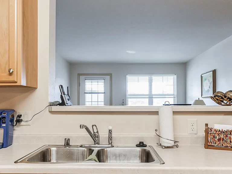237 Cook Ave — Photo 45