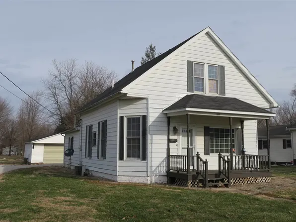 533 W Dean St, Virden, IL 62690