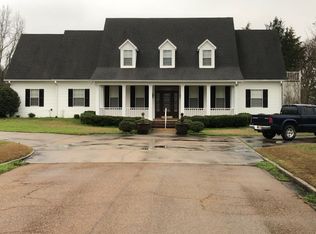 14 Grandview Dr, Vicksburg, MS 39180