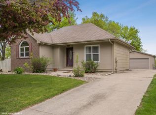 4821 Tamara Ln, West Des Moines, IA 50265