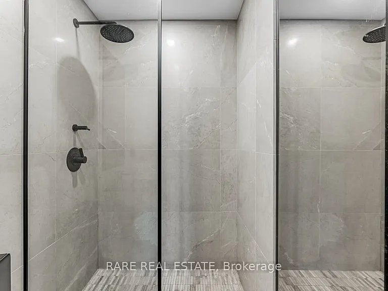 297 College St #Penthouse 5 — Photo 41