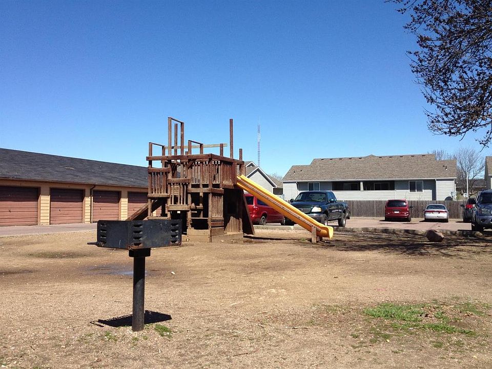 2nd image of 3600 E 6th St APT 301
