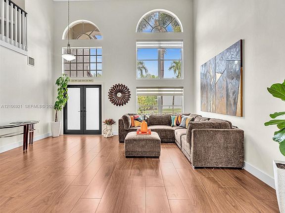 4th image of 2654 SW 181st Ter