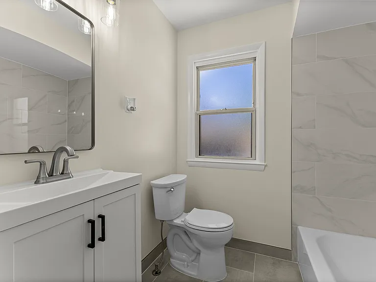 22312 Madison St — Photo 13