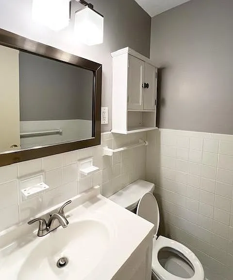 20301 Shelburne Rd #9 — Photo 27