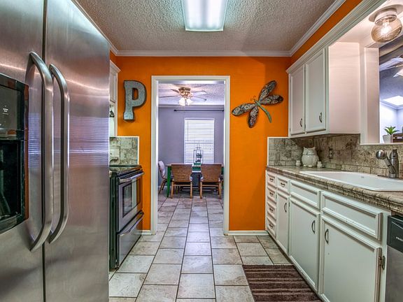 3rd image of 7709 Avenue W