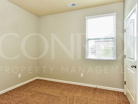 5th image of 228 Autumn Terrace Ln