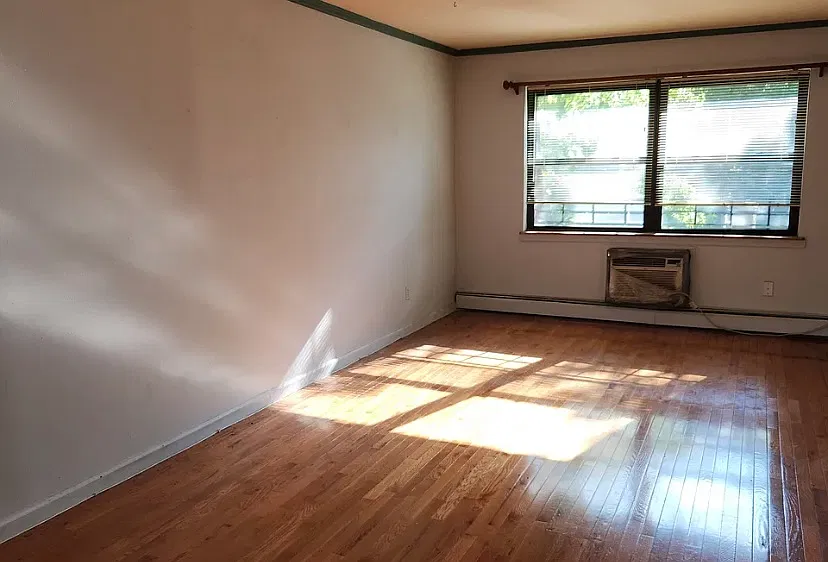 220-44 64th Ave — Photo 3