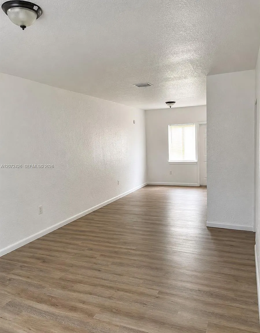 Sunset Palm Villas Condo — Photo 3