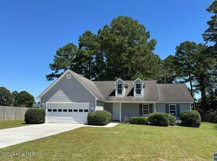 119 Appleton Ln, Richlands, NC 28574